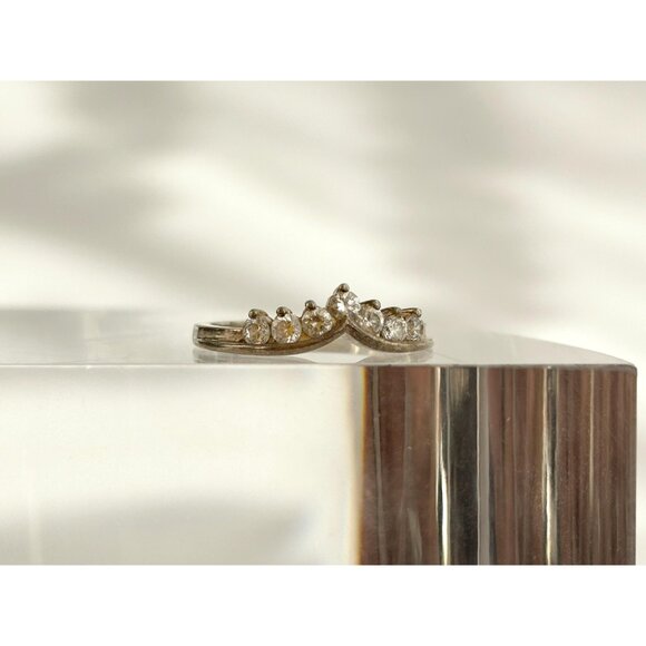 Stackable Chevron | V Shaped CZ 925 Sterling Silver Vintage Ring - sz 6.75 - Picture 4 of 11